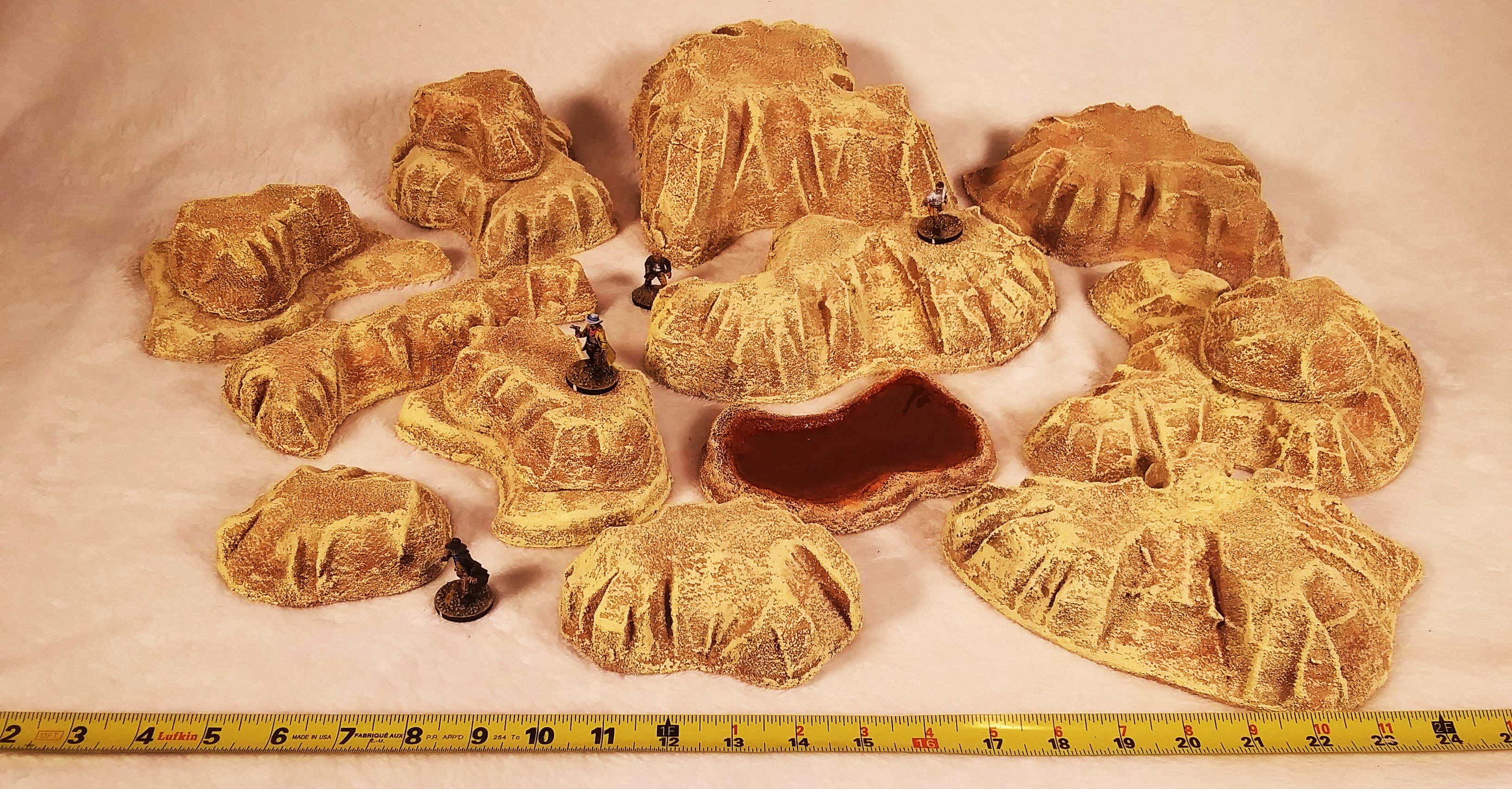 16-Piece Handcrafted Desert Terrain Set – Rocky Outcrops & Wasteland Scenery