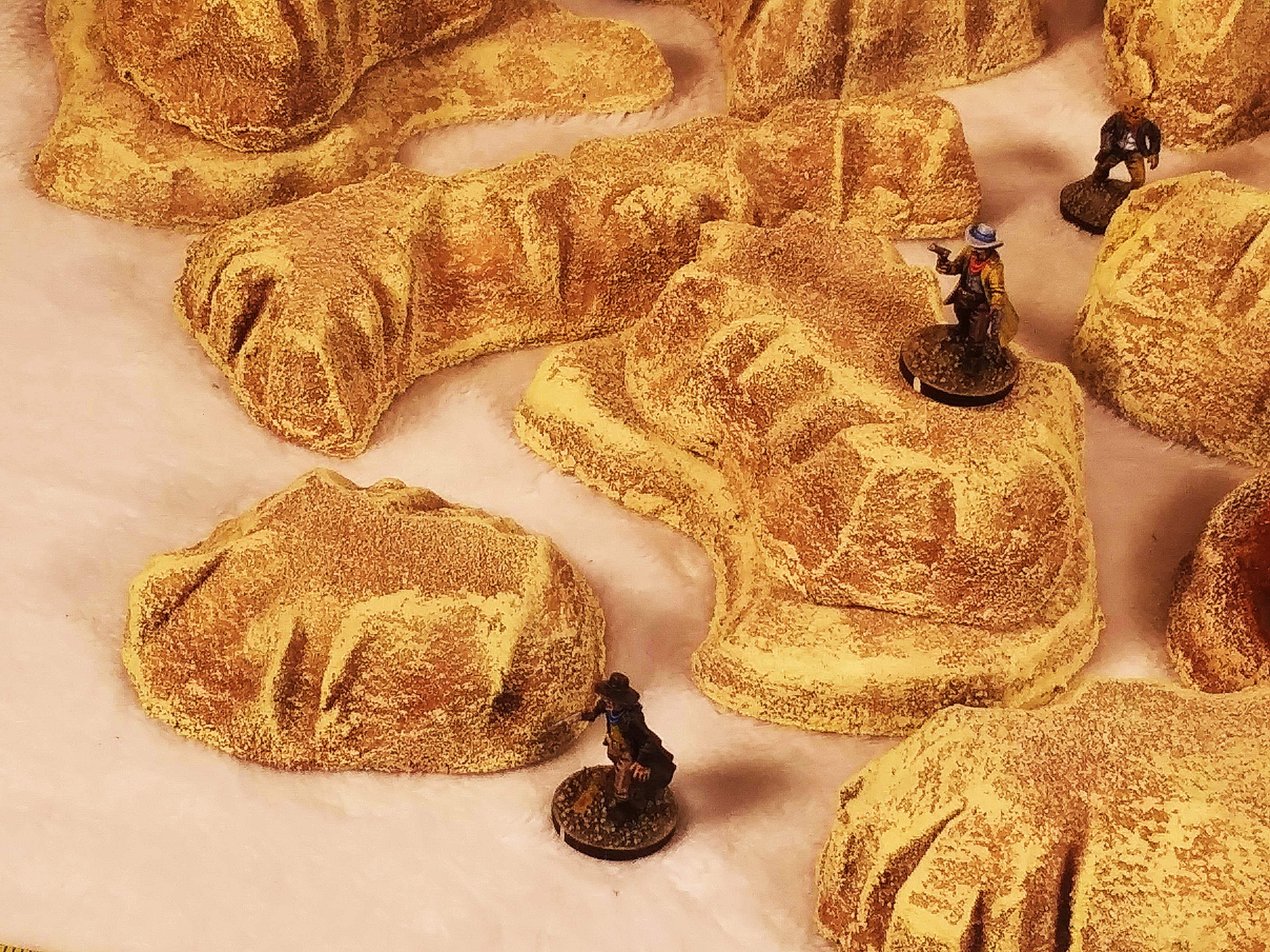 16-Piece Handcrafted Desert Terrain Set – Rocky Outcrops & Wasteland Scenery