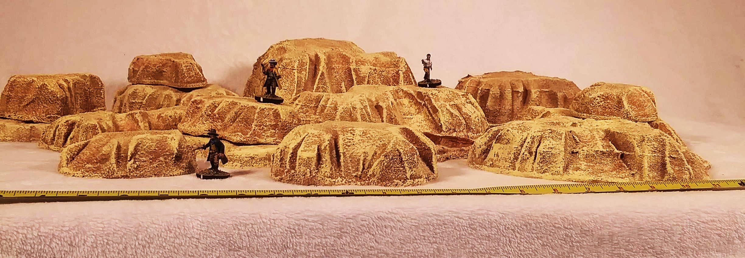 16-Piece Handcrafted Desert Terrain Set – Rocky Outcrops & Wasteland Scenery