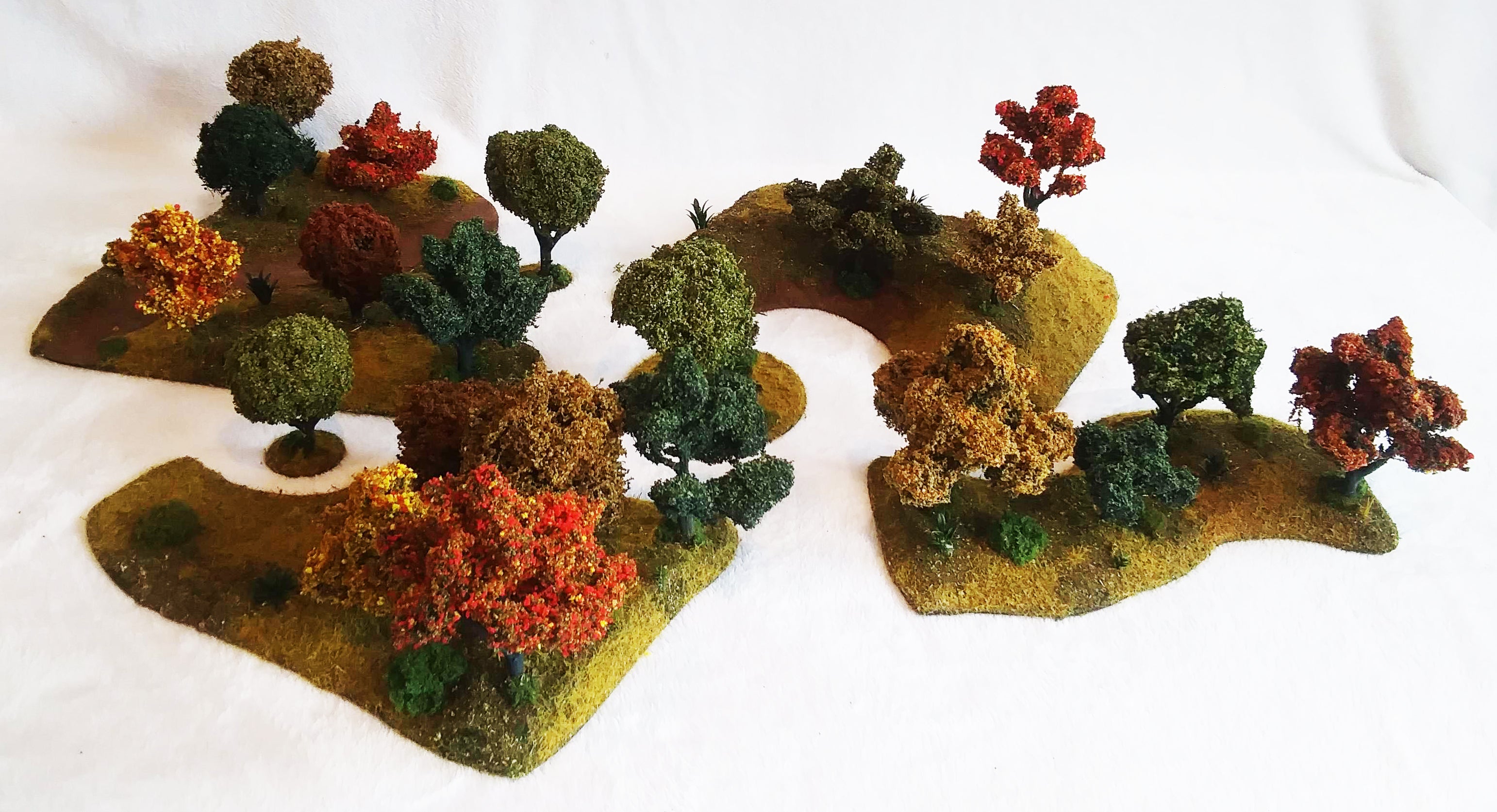 6 Piece Handcrafted Fall Forest Terrain Set – 28mm Wargaming Scenery