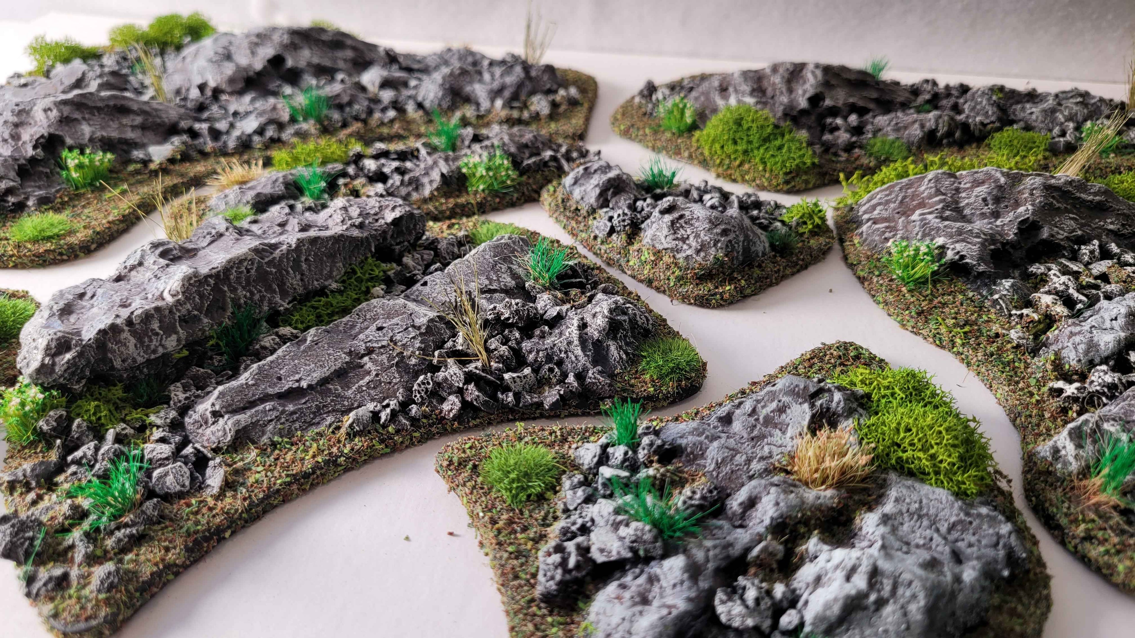 Rocky Grounds - Modular Rough Terrain Set for 28mm Tabletop Gaming - 10 Piece Scatter Terrain Collection