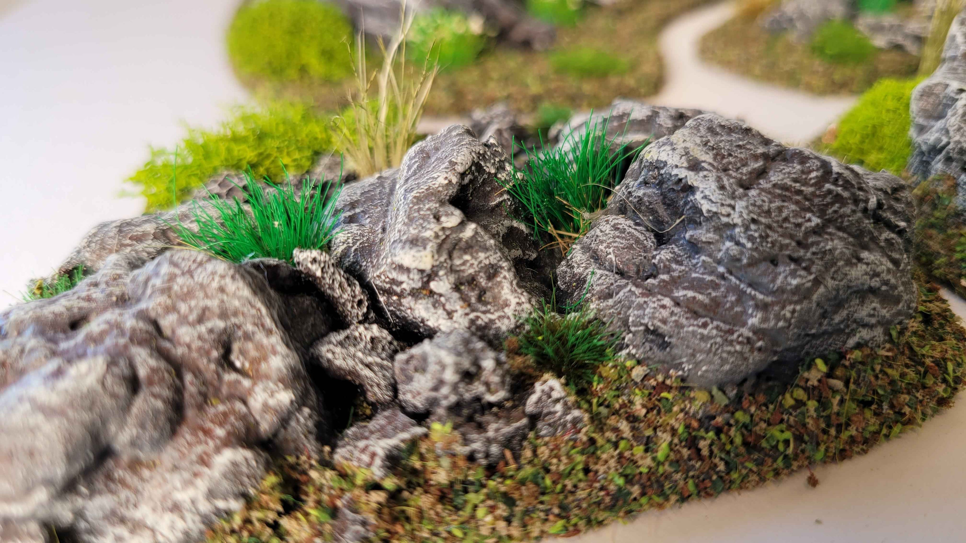Rocky Grounds - Modular Rough Terrain Set for 28mm Tabletop Gaming - 10 Piece Scatter Terrain Collection
