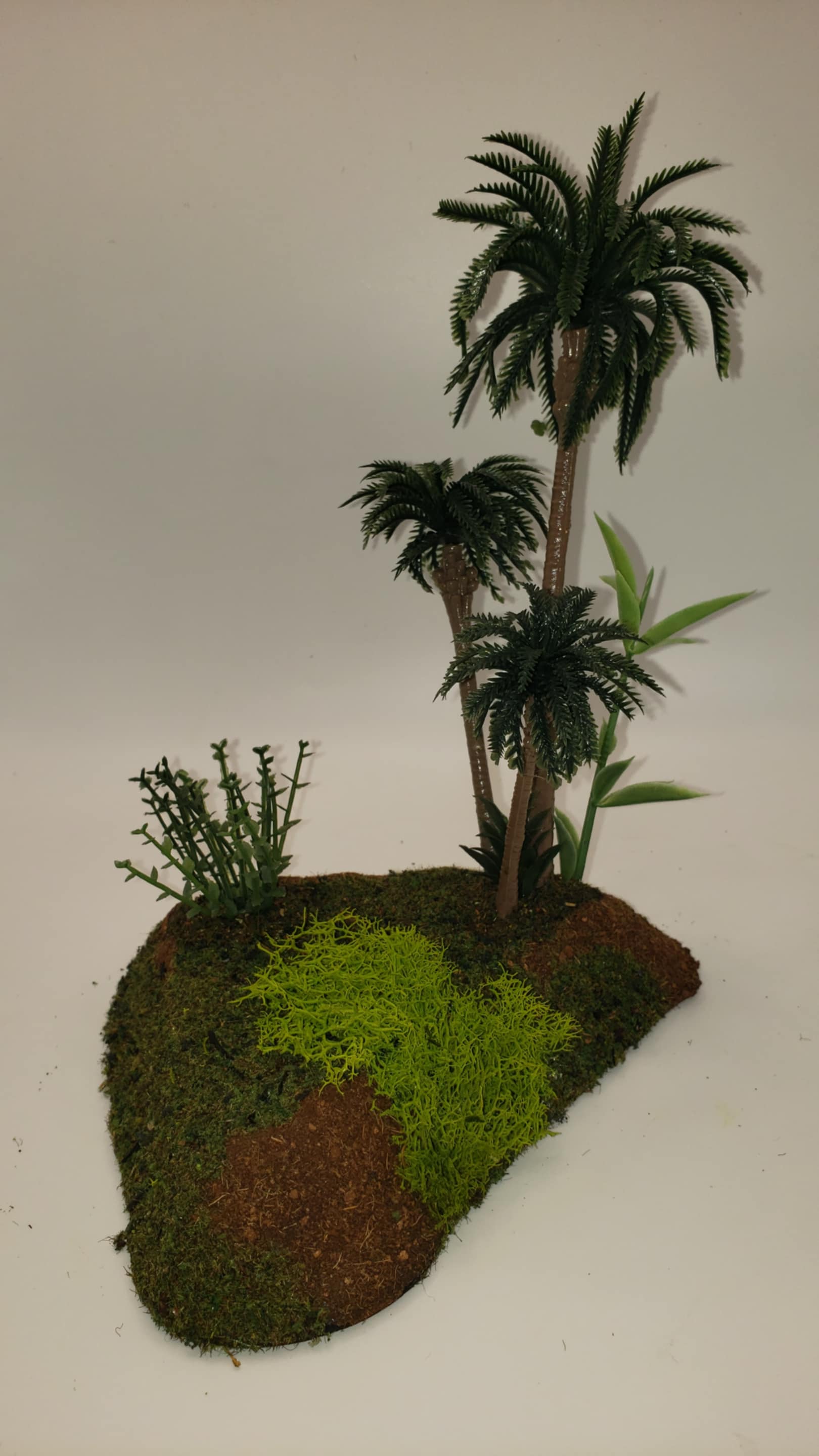 23-Piece Handcrafted Jungle Terrain Set – 28mm+ Wargaming Scenery