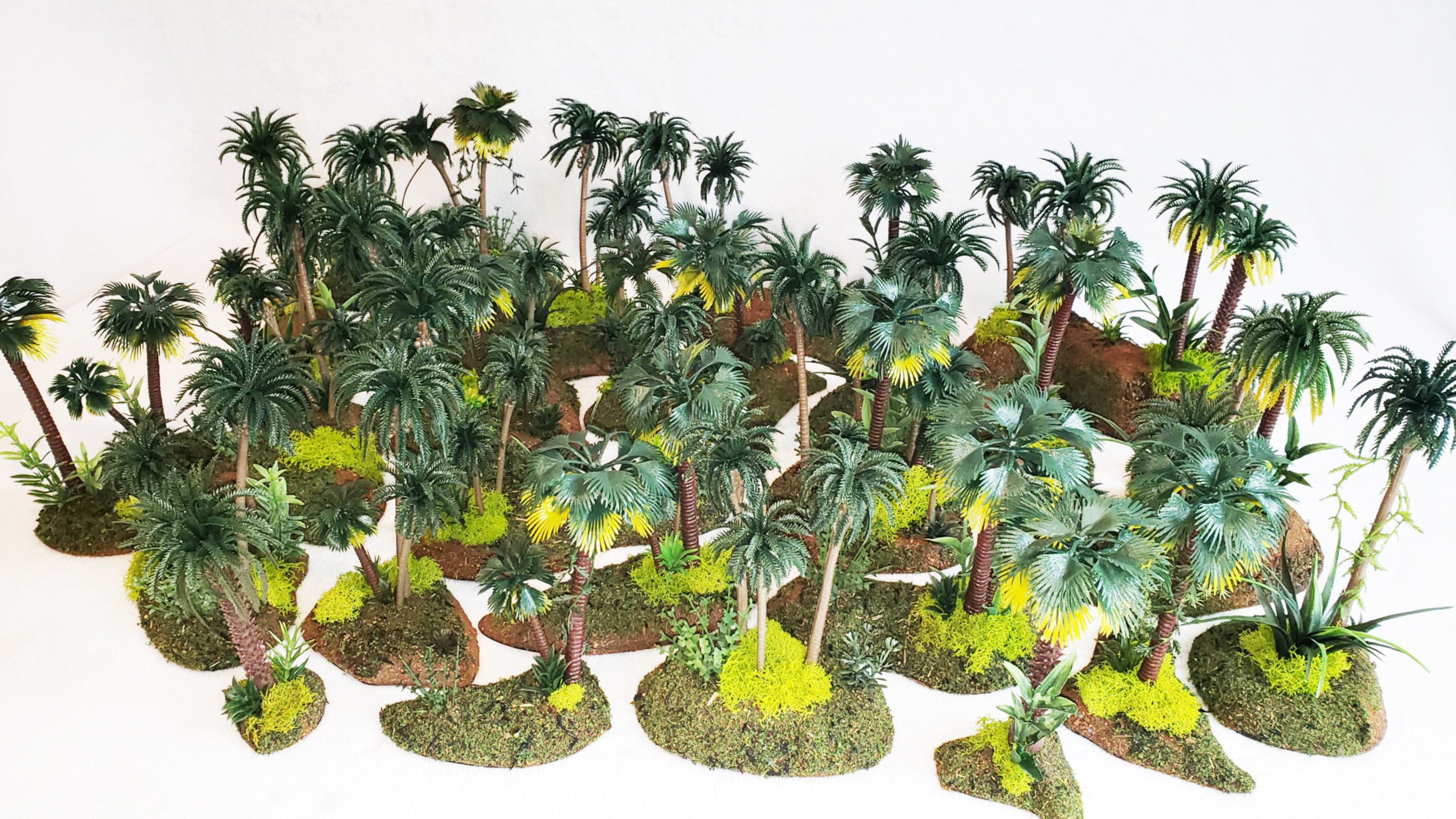 23-Piece Handcrafted Jungle Terrain Set – 28mm+ Wargaming Scenery