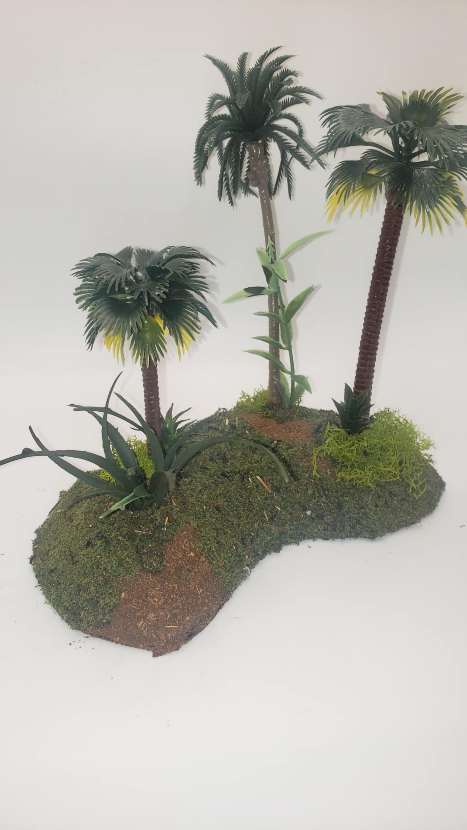 23-Piece Handcrafted Jungle Terrain Set – 28mm+ Wargaming Scenery