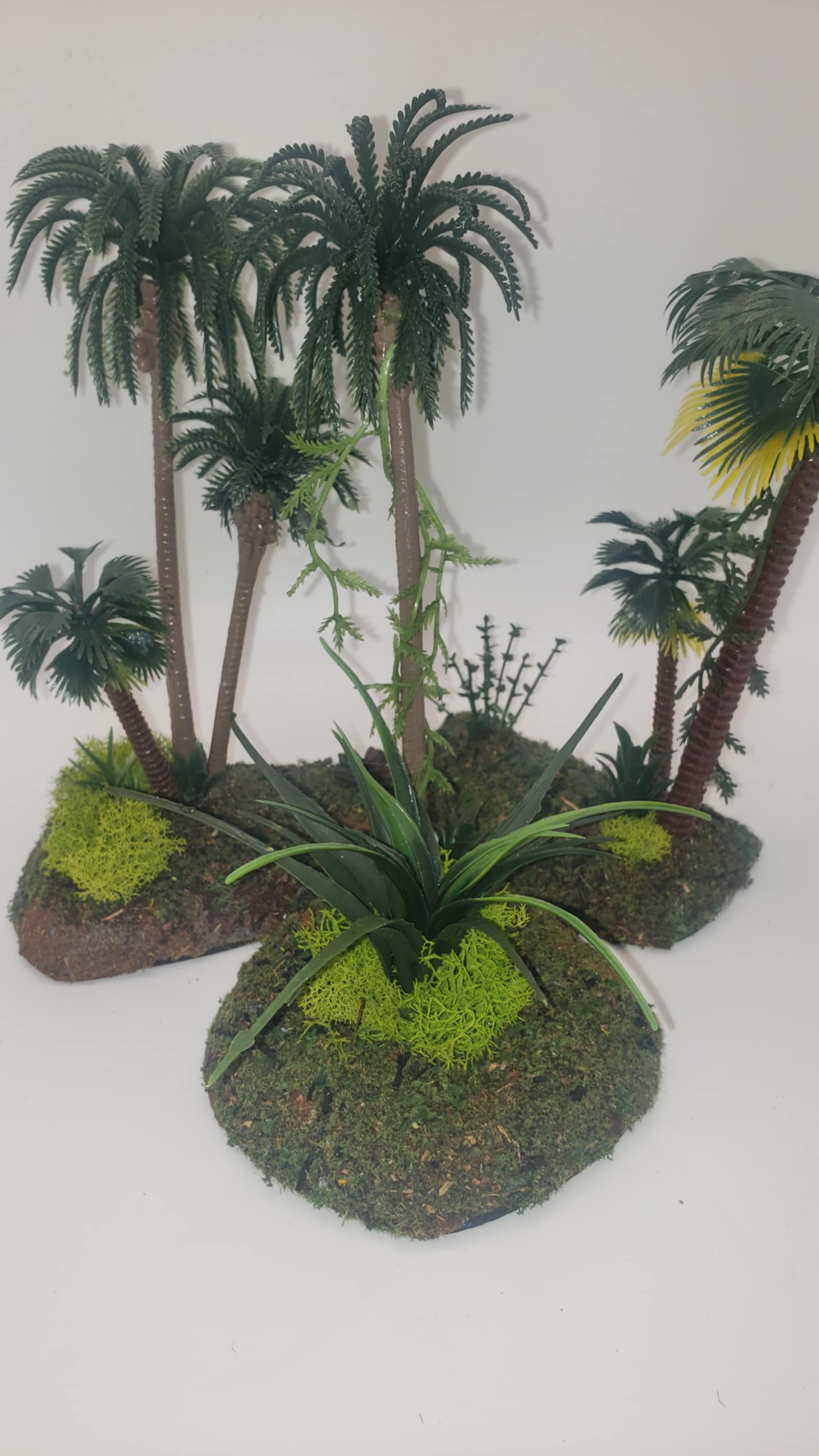 23-Piece Handcrafted Jungle Terrain Set – 28mm+ Wargaming Scenery