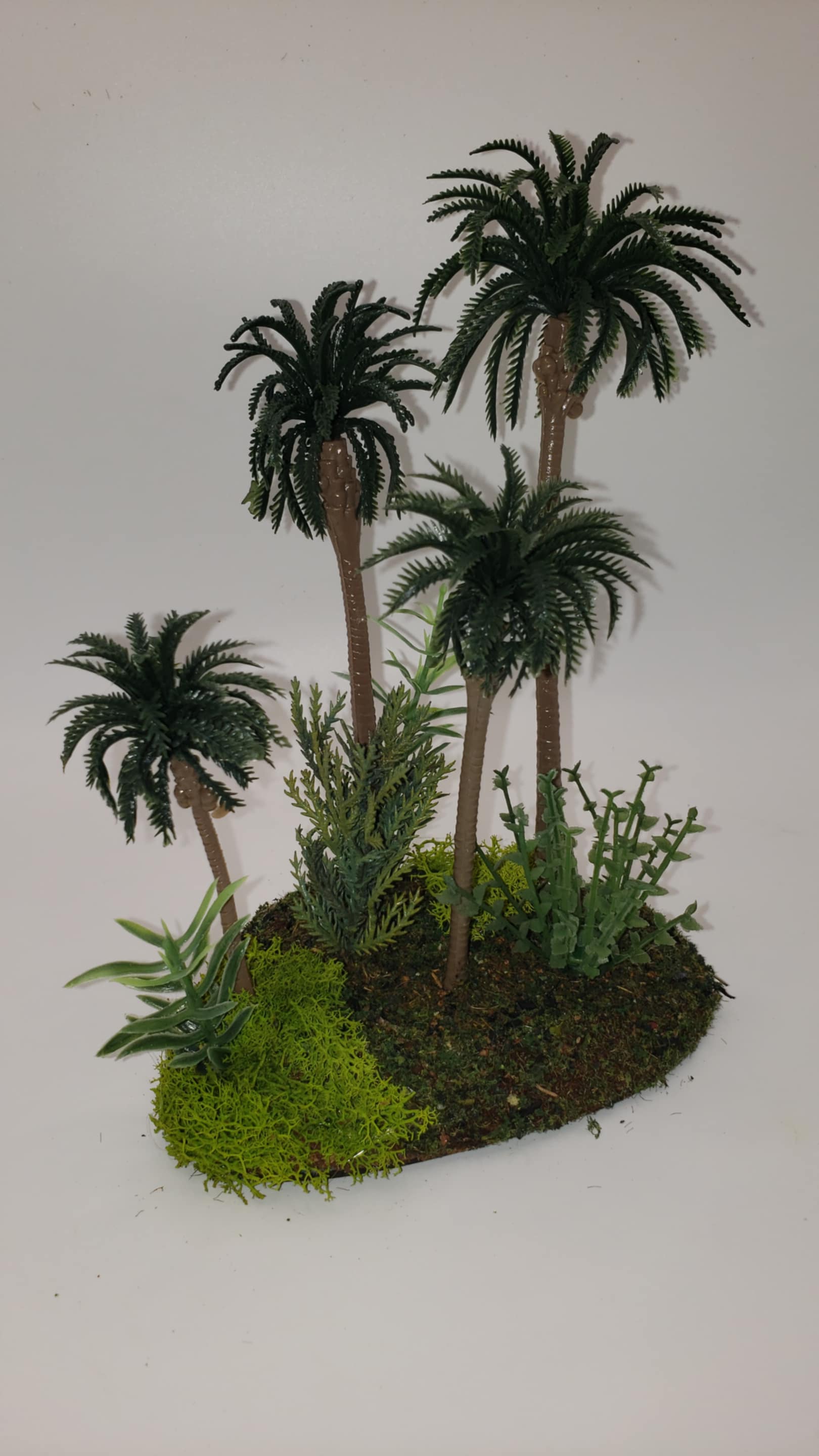 23-Piece Handcrafted Jungle Terrain Set – 28mm+ Wargaming Scenery
