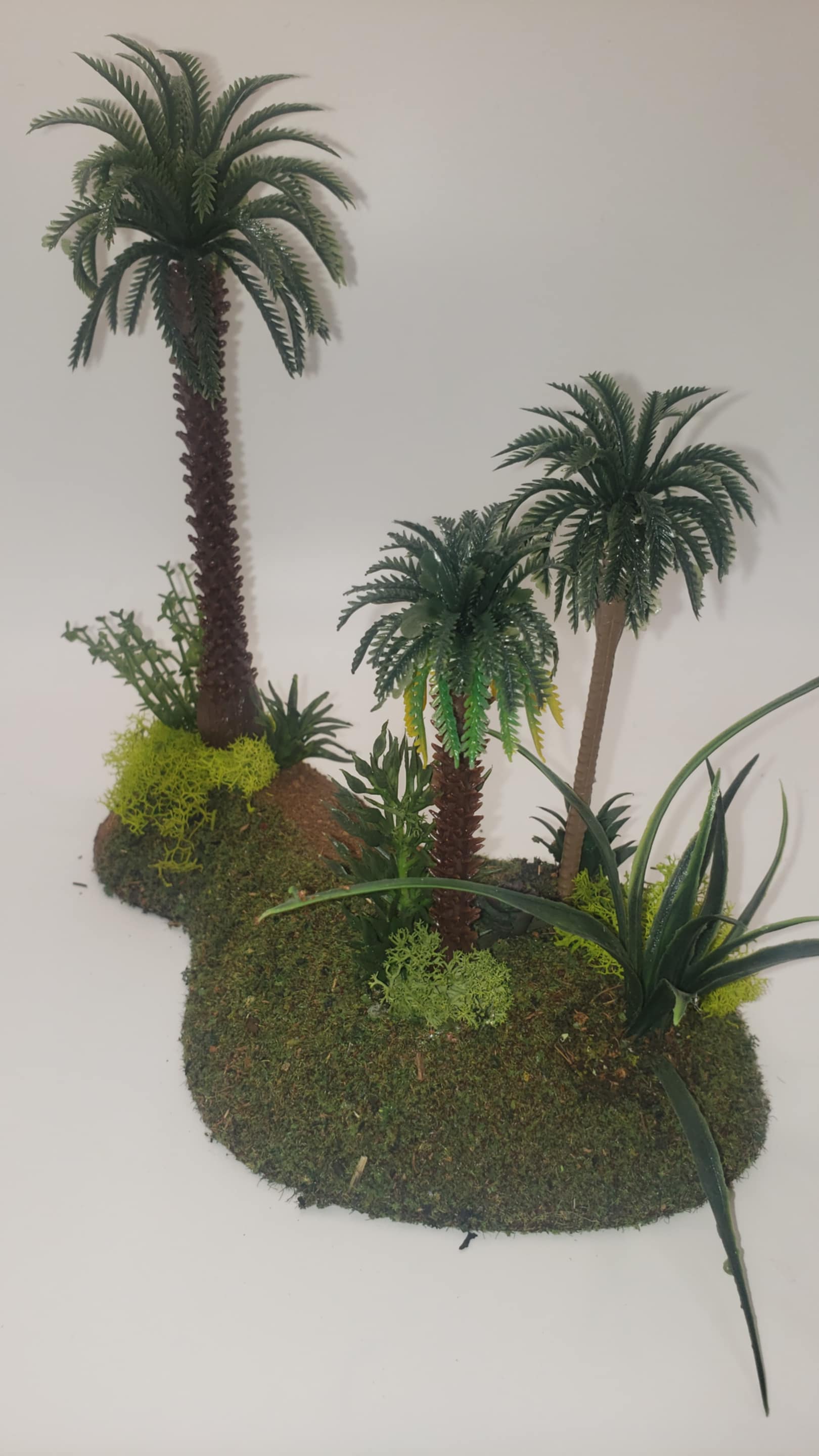 23-Piece Handcrafted Jungle Terrain Set – 28mm+ Wargaming Scenery