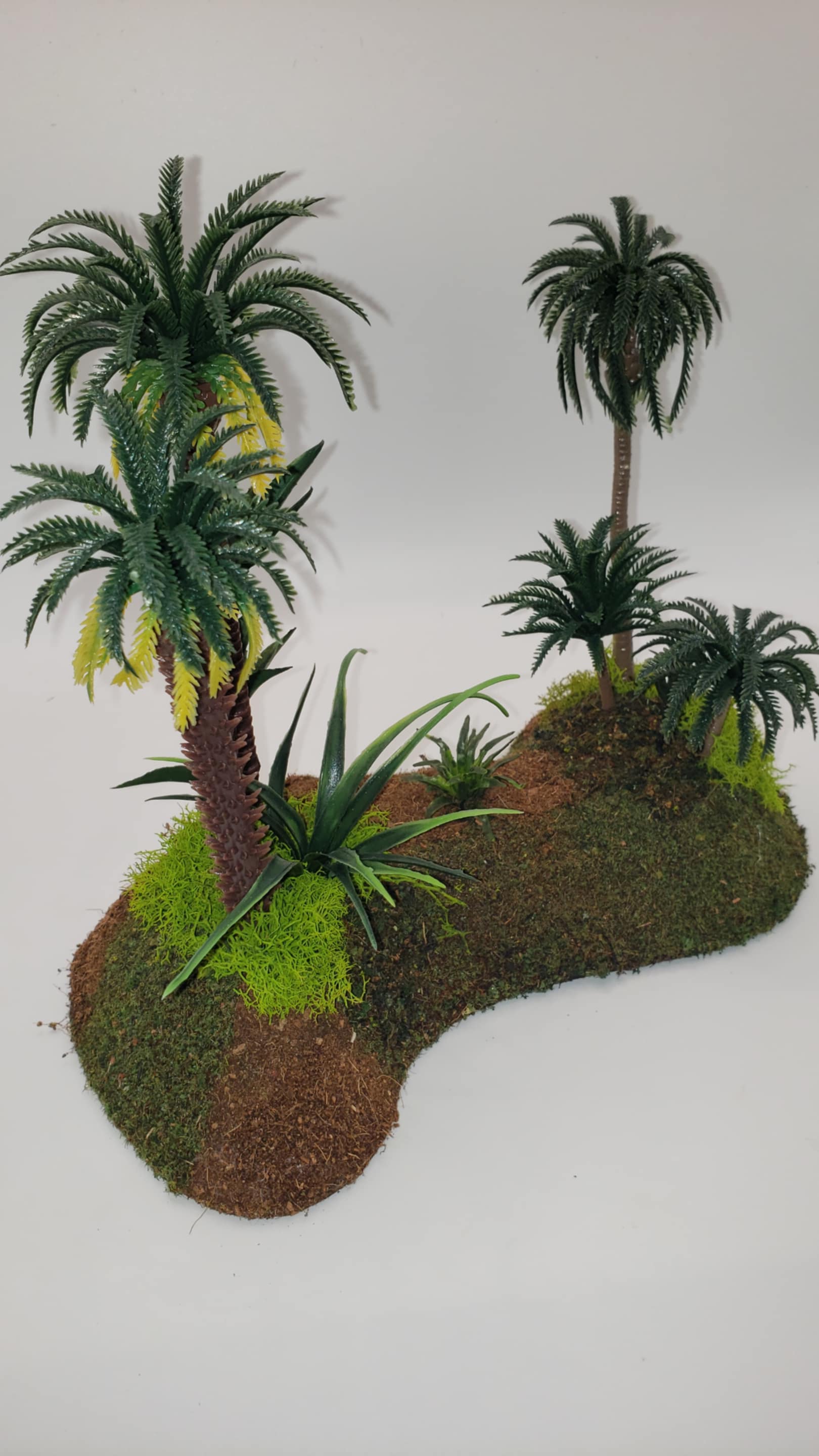 23-Piece Handcrafted Jungle Terrain Set – 28mm+ Wargaming Scenery