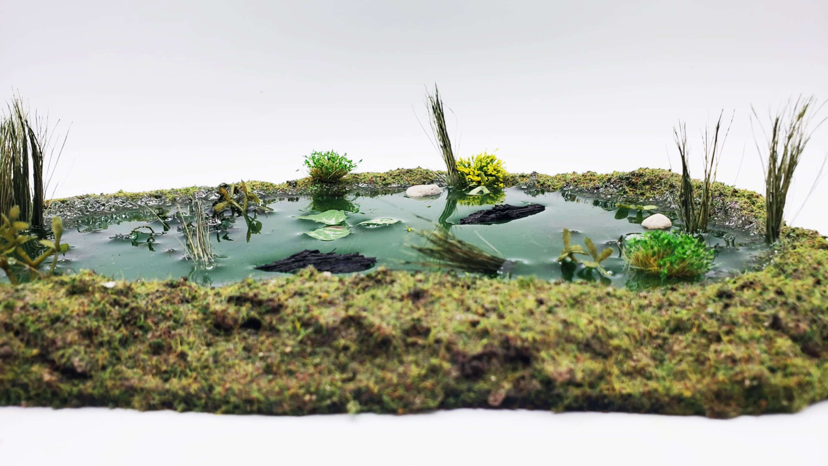 28mm Reeded Marsh / Green Pond — Hand-Made Water Feature