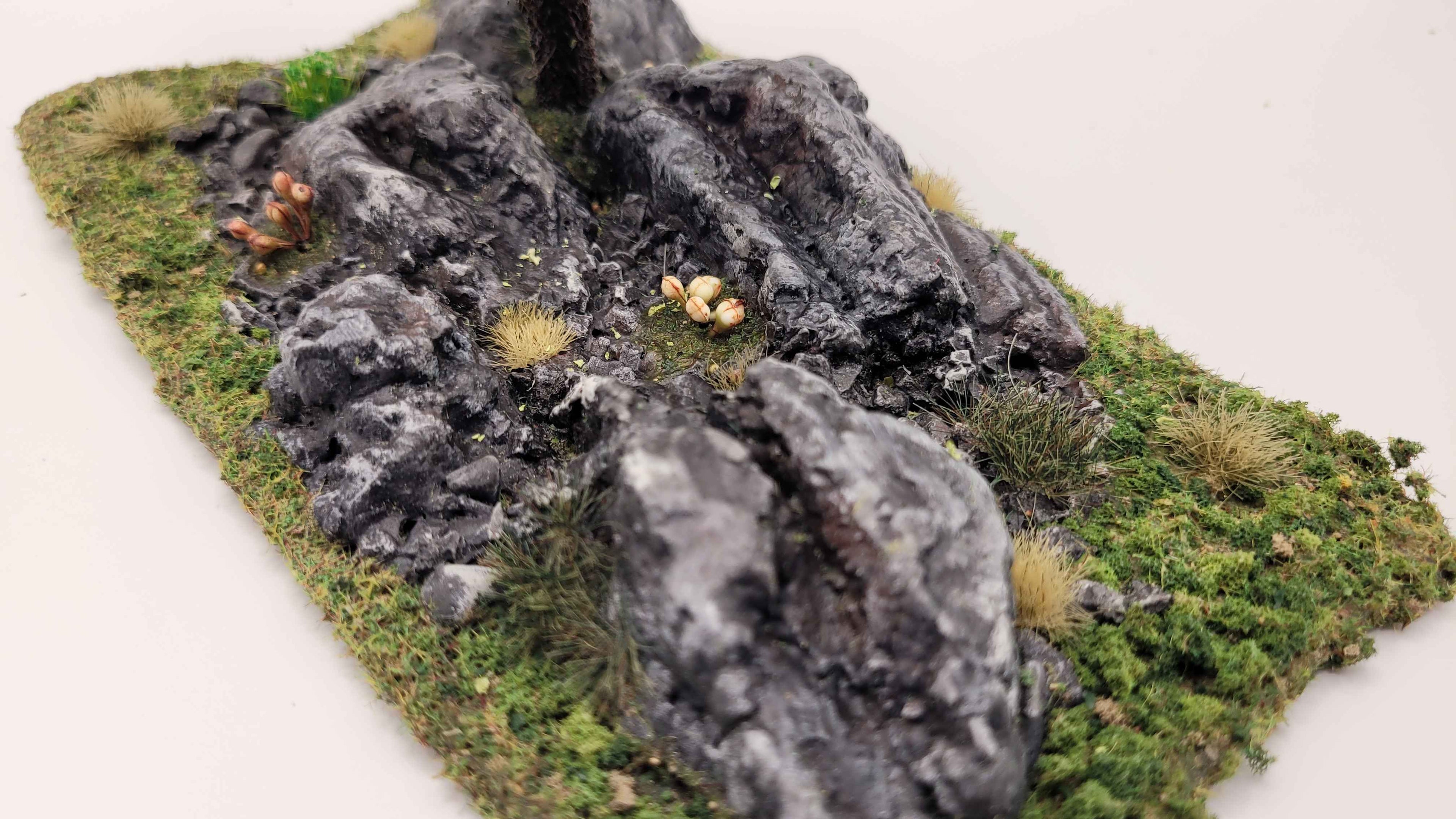 Rocky Highlands Modular Terrain Set | 5piece 28mm Wargaming Scatter Terrain with Trees Ships Free