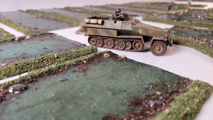 Handmade River Terrain Set – Modular Wargaming River Sections | 28mm Scale | Acrylic Base | Wargame Terrain by Chan