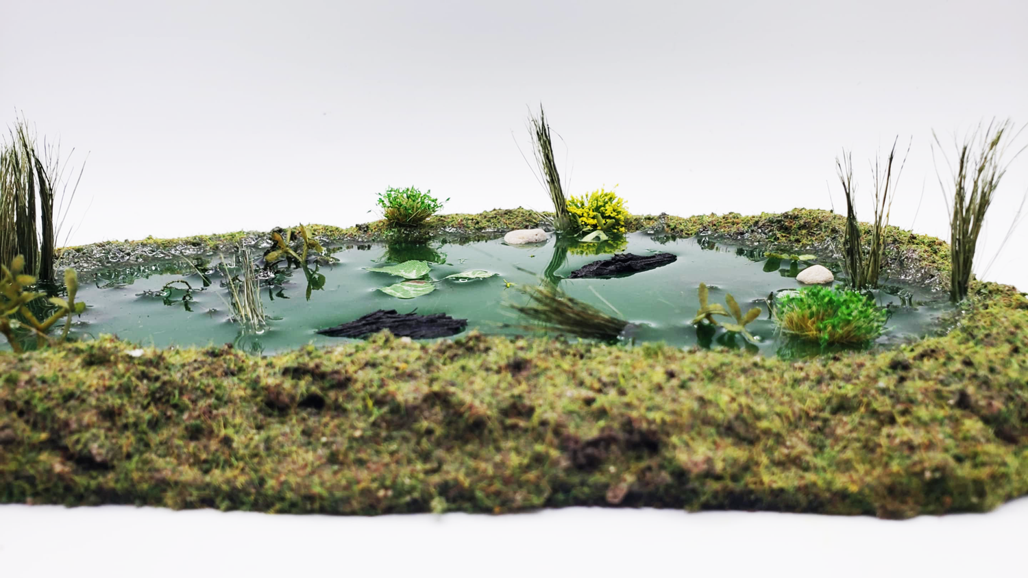 28mm Reeded Marsh / Green Pond — Hand-Made Water Feature 