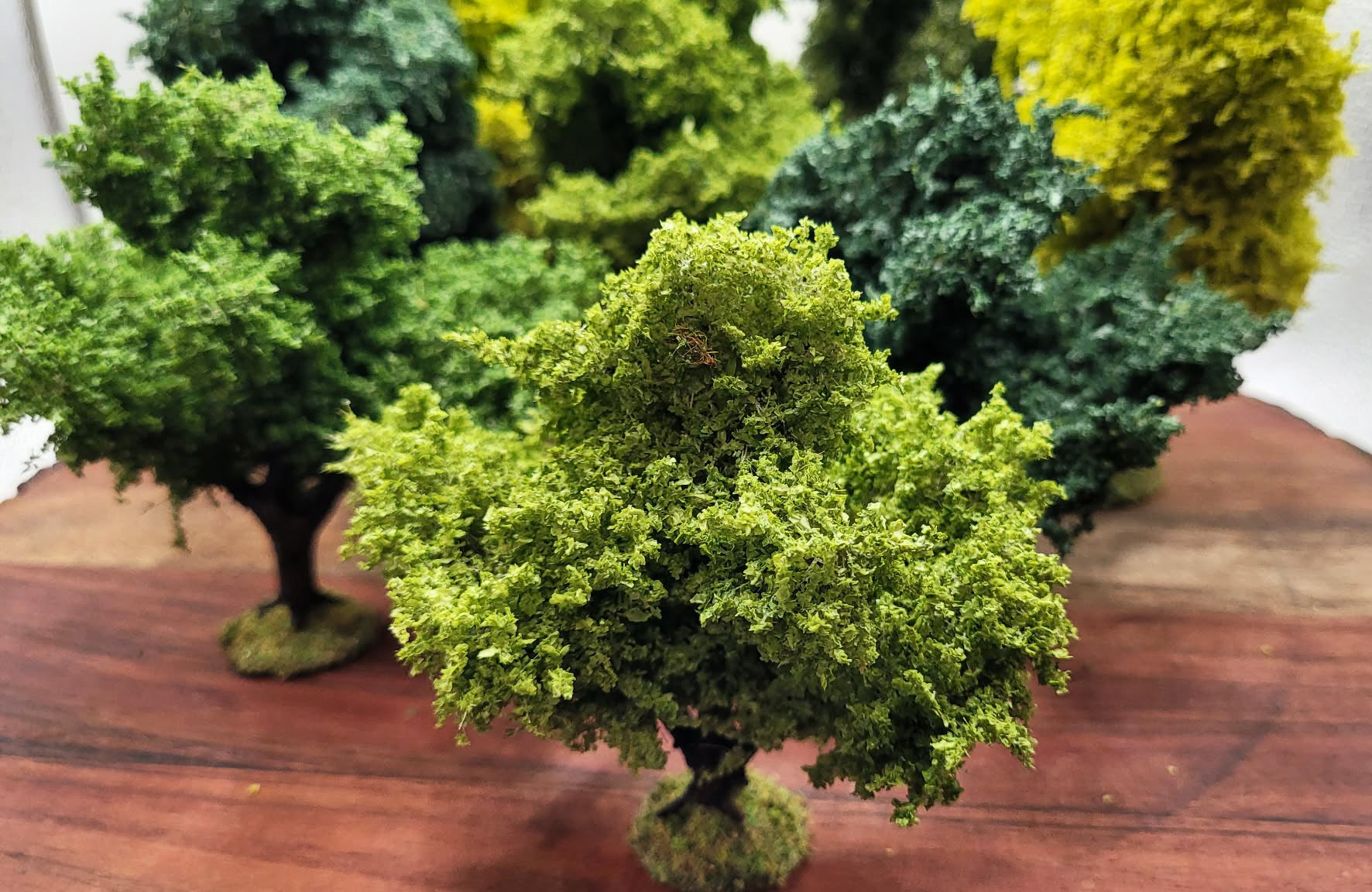 Handmade Wargaming Trees – Set of 8 | Weighted Bases | 28mm / 15mm Tabletop Terrain