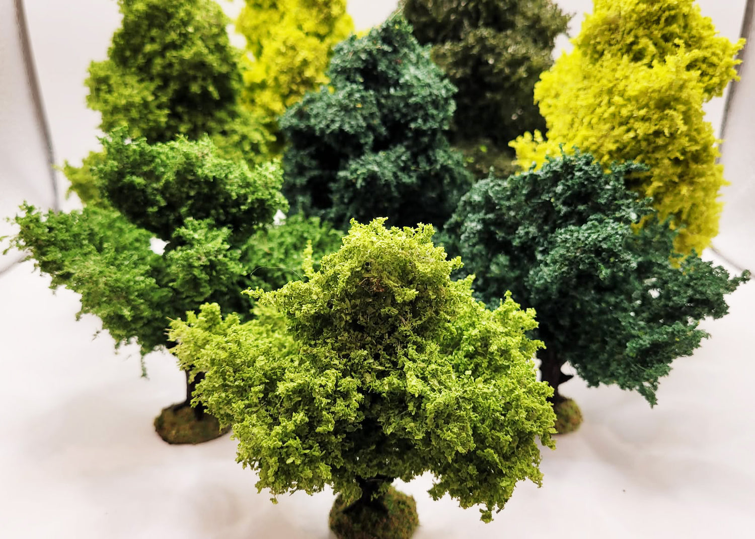 Handmade Wargaming Trees – Set of 8 | Weighted Bases | 28mm / 15mm Tabletop Terrain